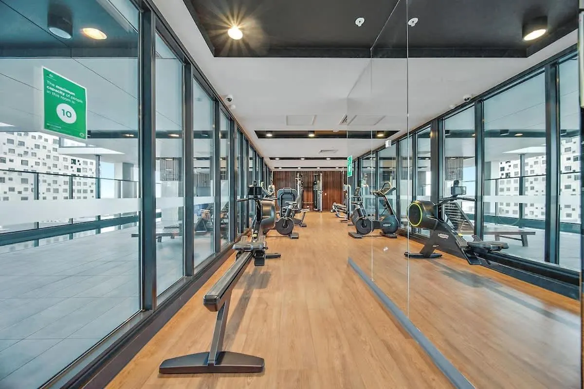 Modern 2Br Apt Adelaide Cbd With Pool-Gym-Bbq